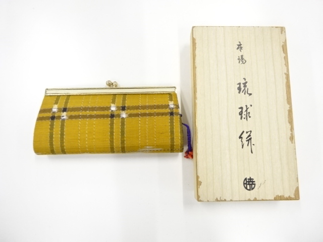 リサイクル　琉球絣格子模様織出しがま口財布